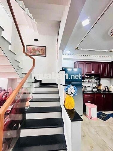 Bán nhà H 6m 6ty2 . 5tầng 4x15. 4pn 4tolet săn thượng trước sau sổ đep