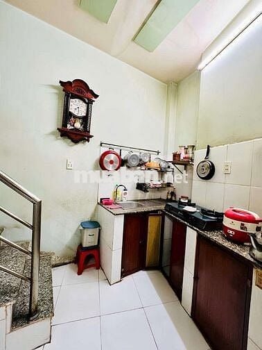 🏡Nhà Đúc 2 Tầng, 2 pn 
🍀Đường Xe Hơi Thông Dt: 24m2, DTSD 48m2