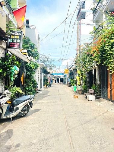 Nhà 4 tầng, ngay Lê Văn Qưới, Hương Lộ 2, Bình Trị Đông, hẻm 7m xe tải