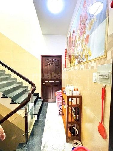 Nhà 4 tầng, ngay Lê Văn Qưới, Hương Lộ 2, Bình Trị Đông, hẻm 7m xe tải