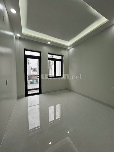 Nhà xây mới chưa qua sử dụng. Giá chỉ từ 10tỷ5.