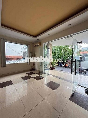 Cho thuê mặt bằng trệt toà nhà góc 2 mặt tiền trung tâm Bình Thạnh