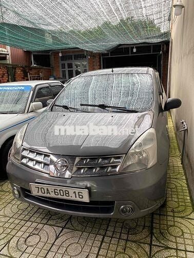 Nissan Livina 2011 số sàn, chính chủ.