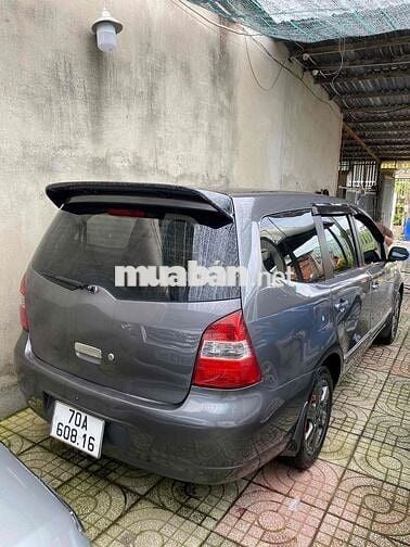 Nissan Livina 2011 số sàn, chính chủ.