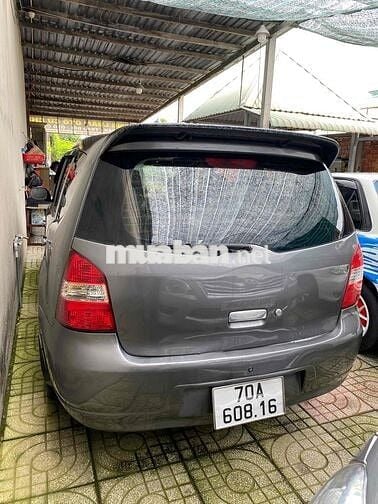 Nissan Livina 2011 số sàn, chính chủ.