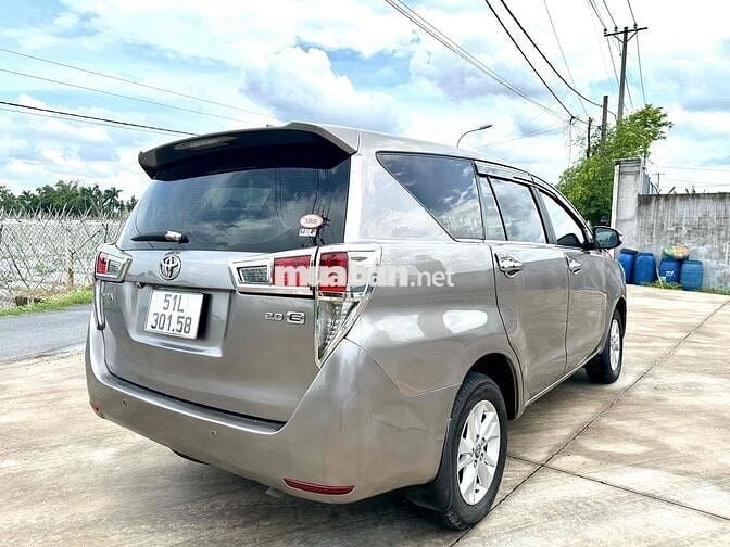 Toyota Innova 2.0E