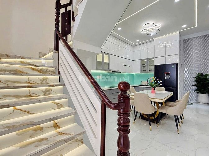 Giảm sốc 500tr chỉ còn 2 tỷ 800 tr căn 68m2 đường Nguyễn Minh Hoàng , 