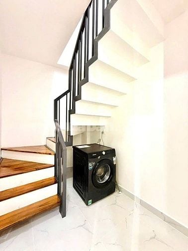 Hạ giá bán gấp căn nhà Cao Thắng - Quận 3 - Giá hạ còn 4 tỷ 390 