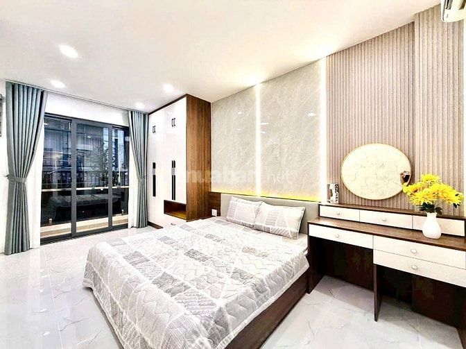 Hạ giá bán gấp căn nhà Cao Thắng - Quận 3 - Giá hạ còn 4 tỷ 390 