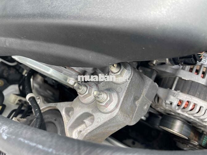 Mazda 3 2015 1.5 AT Hatchback - 100 km