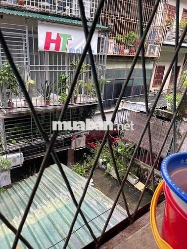 Cho thuê nhà tập thể tầng 3 , E4 Phương Mai , Đống Đa Hà Nội