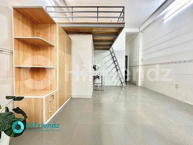 DUPLEX FULL NỘI THẤT BAN CÔNG THOÁNG KẾ BÊN DH VĂN HIẾN