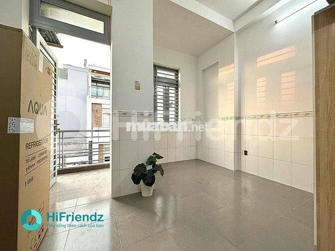 DUPLEX FULL NỘI THẤT BAN CÔNG THOÁNG KẾ BÊN DH VĂN HIẾN