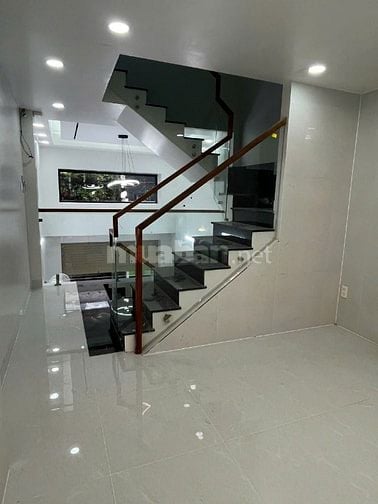 Nhà xây mới chưa qua sử dụng. Giá chỉ từ 10tỷ5.