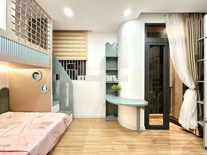 HXH NGUYỄN TRỌNG TUYỂN-PHÚ NHUẬN,3 TẦNG,SAU LƯNG MẶT TIỀN,CHỈ 5..T