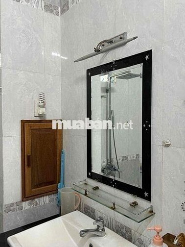 Nhà mặt tiền nguyên căn 300m2 đường LƯƠNG THẾ VINH