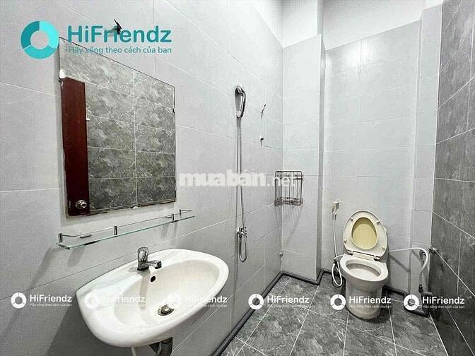 trống sẫn Studio full nội thất nằm gần CVPM Quang Trung