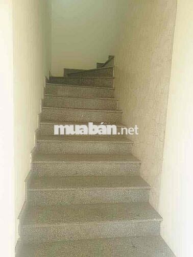 phòng trọ có ban công cần cho thuê