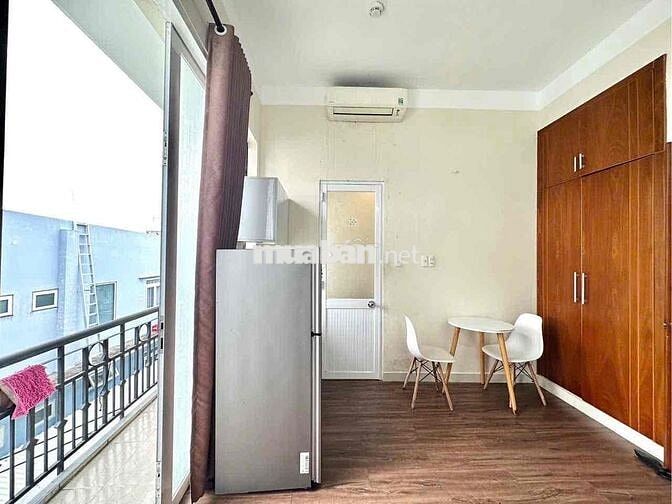 Cho Thuê Căn StudioBan Công Gần Đh sư Phạm Lê Văn sỹ Q3