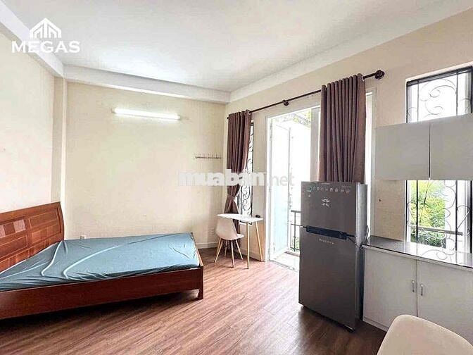 Cho Thuê Căn StudioBan Công Gần Đh sư Phạm Lê Văn sỹ Q3