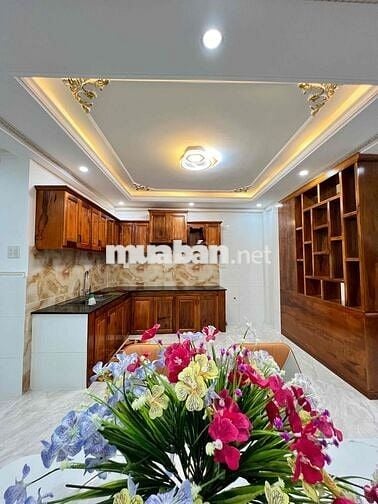 BÁN NHÀ HẼM 90 HUNG VUONG TPCT