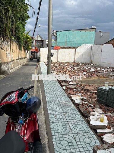 Đất đẹp đường nhựa phù xây 1 căn nhà ở 3 căn cho thuê