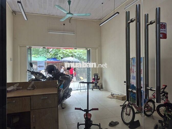 ĐƯỜNG CHỢ THUÊ GẤP CỬA HÀNG MẶT TIỀN ĐẸP, KINH DOANH ĐẮT KHÁCH