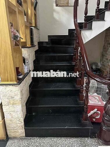 Bán nhà 1 trệt 2 lầu, 4PN – Trung tâm Dĩ An – Giá tốt chính chủ