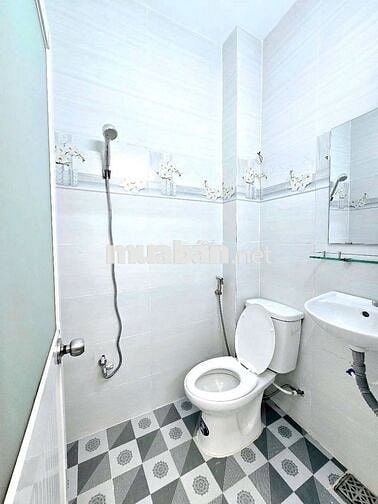 Nhà Q12 Gần Chung Cư Thạnh Xuân 2pn, ban công 840 triệu MiễnTrung Gian