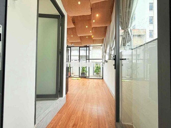 Cho thuê gấp căn hộ cao cấp 1 phòng ngủ diện tích siêu lớn tại trung t