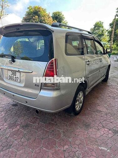 Toyota Innova 2008 G - 20000 km