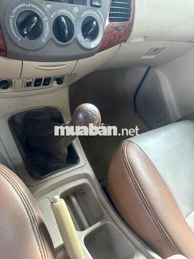 Toyota Innova 2008 G - 20000 km