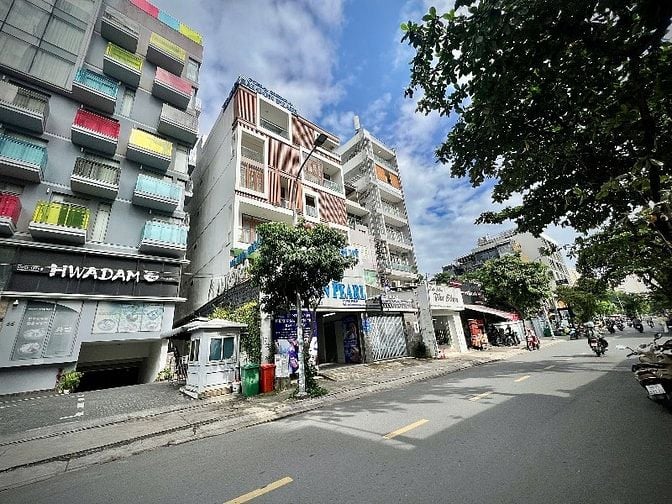 Bán nhà MT Quốc Hương 113m2 ( 8,5m*13,3m ) SHR, đường 10m,top 5 MT KD 