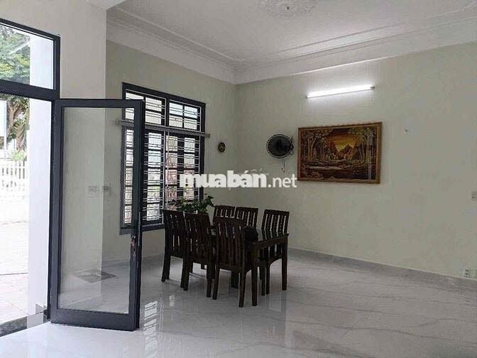 Biệt Thự Sân Vườn 6PN Đường Ngô Quyền