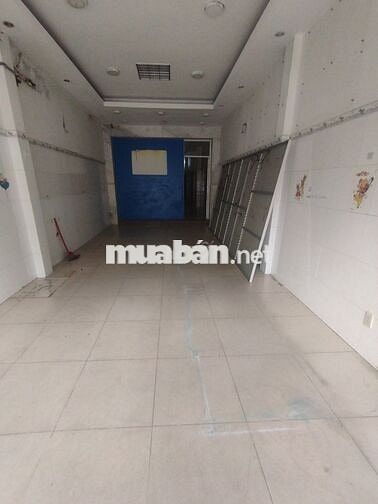nguyên căn 1 trệt 3 lầu 1 sân thượng mặt tiền tỉnh lộ 10 có thang máy