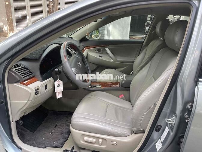 Toyota Camry 2.4G 2012 chạy 58.000 km