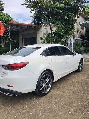 Mada 6 2018 2.0L Premium - 100000 km