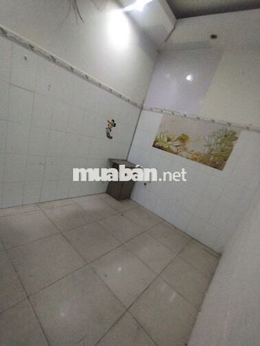 nguyên căn 1 trệt 3 lầu 1 sân thượng mặt tiền tỉnh lộ 10 có thang máy