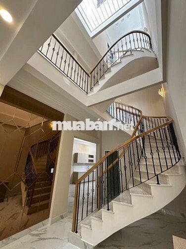 Top nhà vị trí đẹp 1 trệt 2 lầu  Tôn Thất Tùng Quận 1 TP.HCM