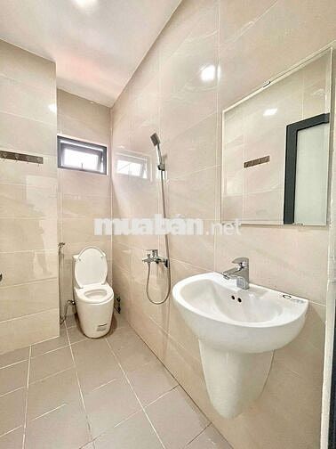 STUDIO VIEW KÍNH FULL NT MỚI NGAY NGUYỄN THÁI SƠN