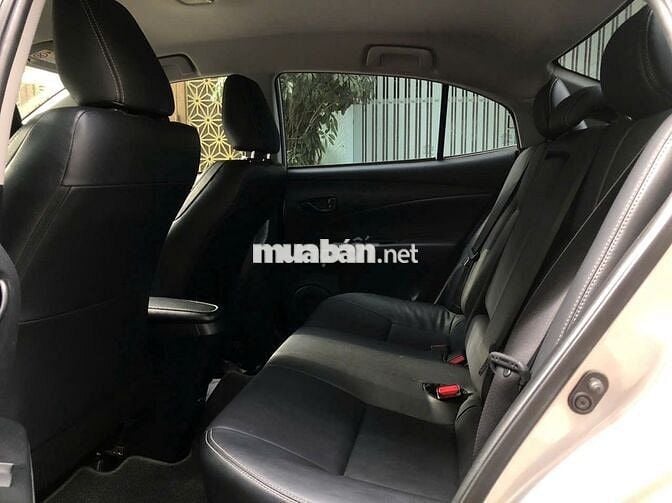 Toyota Vios E CVT 2024 màu xám bạc cực mới