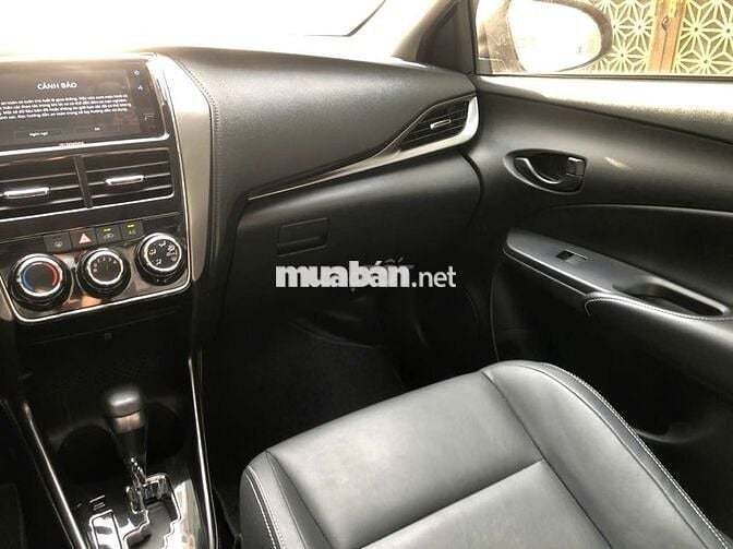 Toyota Vios E CVT 2024 màu xám bạc cực mới