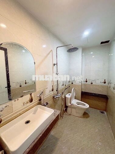 Nhà 3 tầng 3 mê Hoàng Diệu 2 mặt kiệt sau công viên