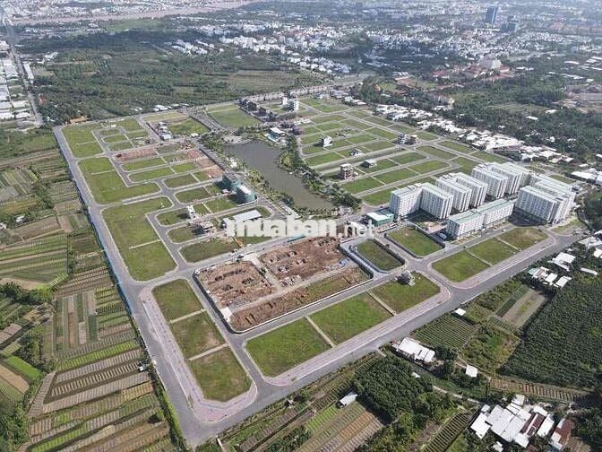 shophouse 3.5 tầng giá chỉ 39tr/m2 view hồ