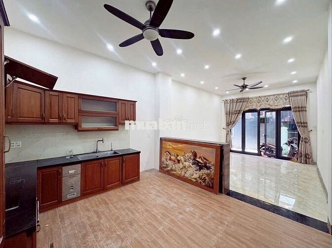 Nhà 3 tầng 3 mê Hoàng Diệu 2 mặt kiệt sau công viên