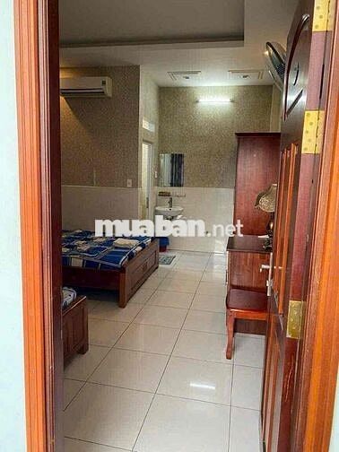 Nhà hẻm kinh doanh đường dương đức hiền DT 8,2x16 đúc 3 tấm