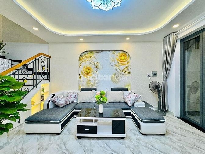 Chị Thảo cần bán nhà 63.8m2 ngay Út Tịch, TB. Giá: 4.1 Tỷ. SHR, hẻm 5m