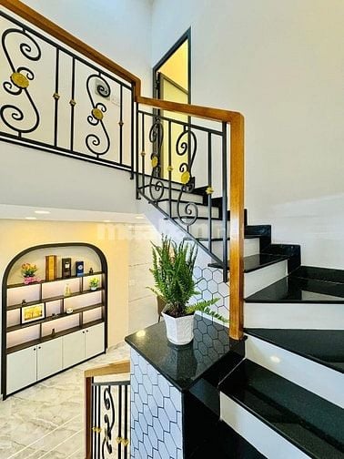 Chị Thảo cần bán nhà 63.8m2 ngay Út Tịch, TB. Giá: 4.1 Tỷ. SHR, hẻm 5m