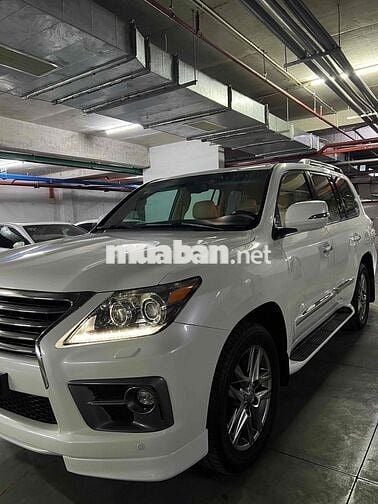 Lexus LX 2014 570 - 12500 km