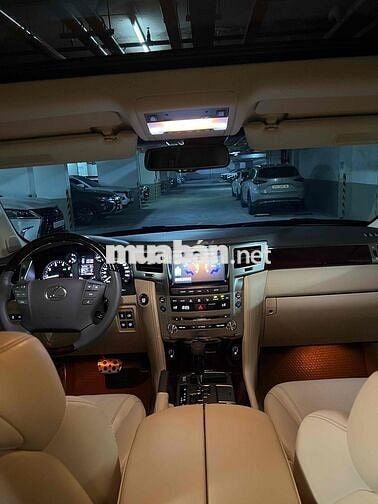Lexus LX 2014 570 - 12500 km